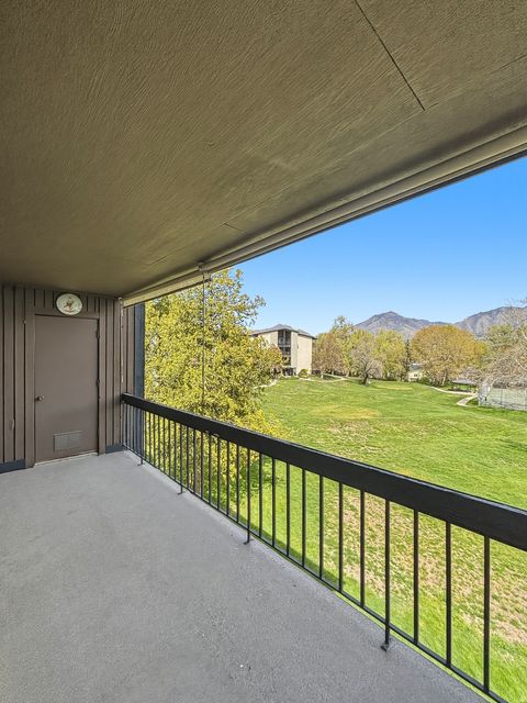 Tiny photo for 5019 S BEAVERBROOK LN #230, Murray, UT 84117 (MLS # 2149573)