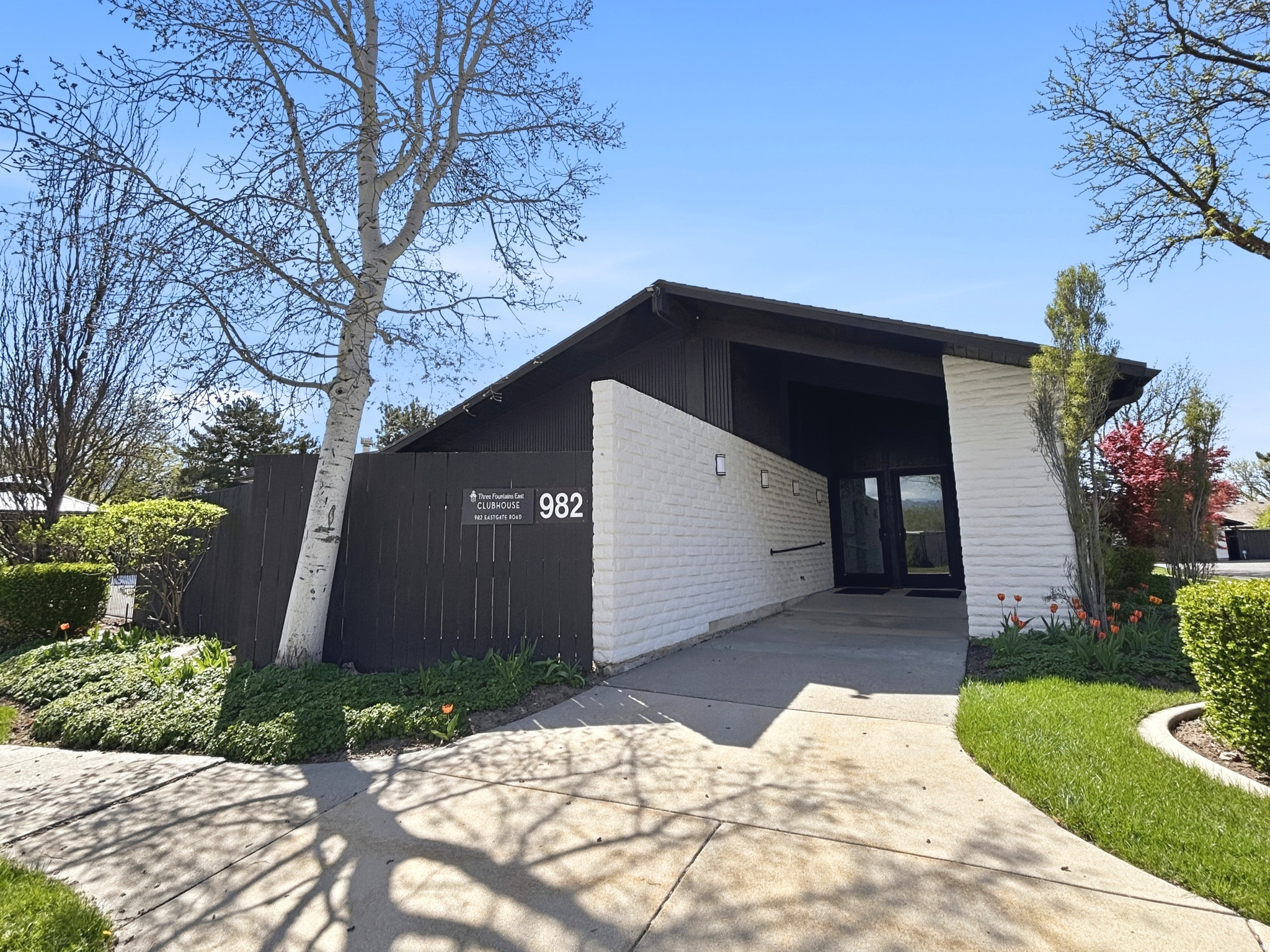 THREE FOUNTAINS EAST - Residential