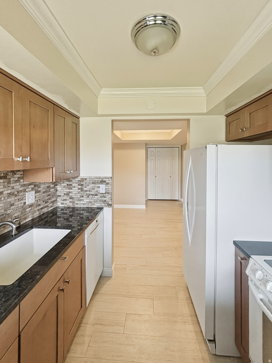 THREE FOUNTAINS EAST - Residential