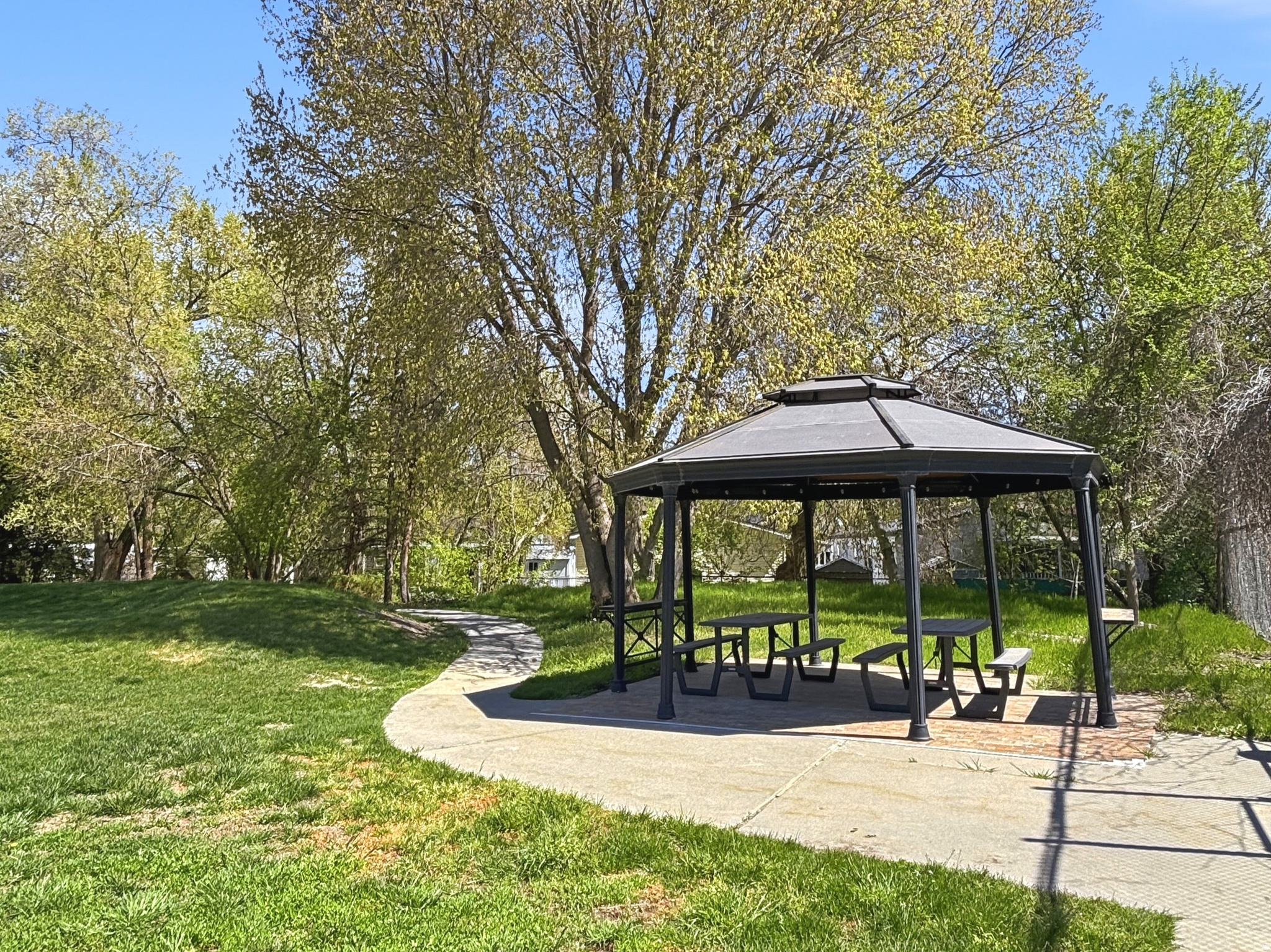 THREE FOUNTAINS EAST - Residential