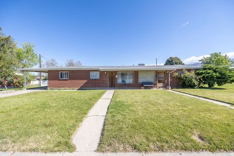 Photo of 148 W WICKER LN, Bountiful, UT 84010 (MLS # 2154558)