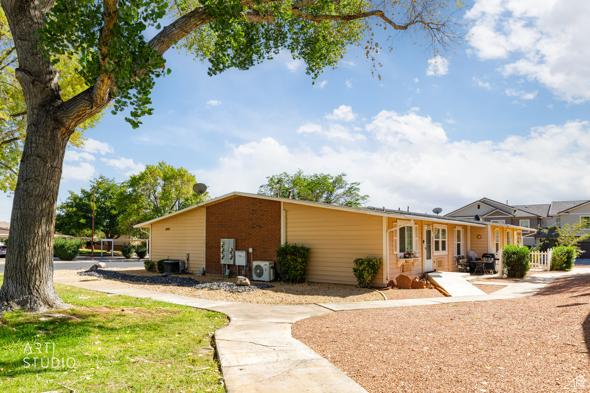 SPRINGTREE GARDENS CONDO - Residential