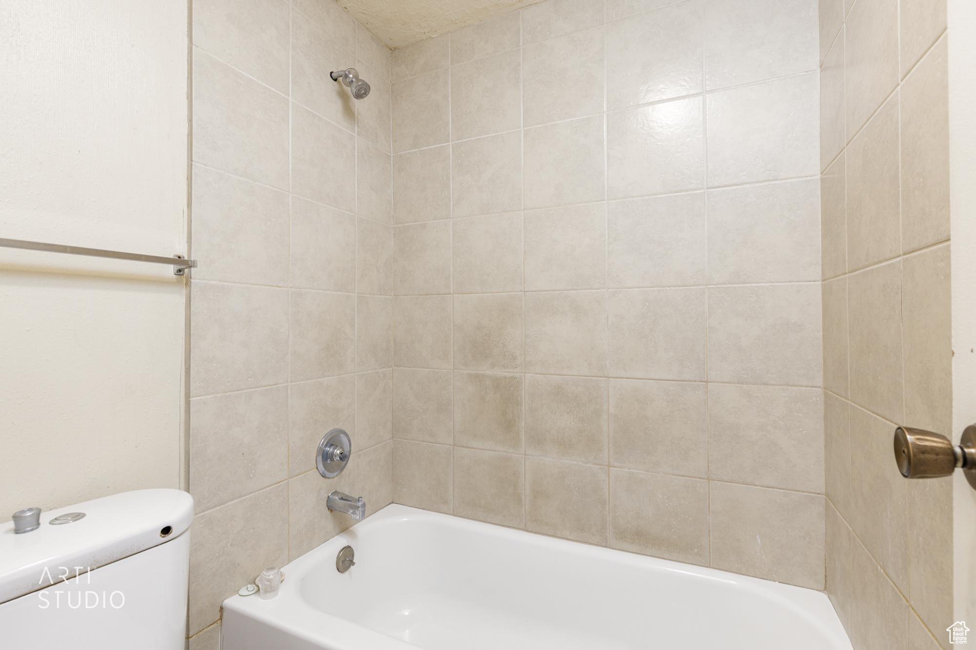 SPRINGTREE GARDENS CONDO - Residential