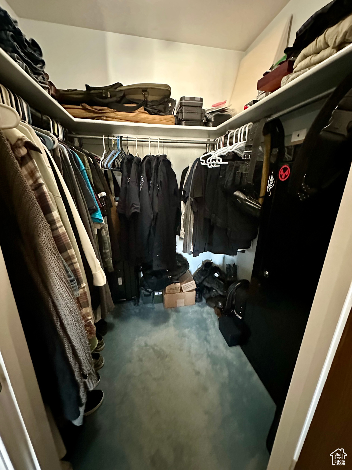 REVELLA PARK - Residential