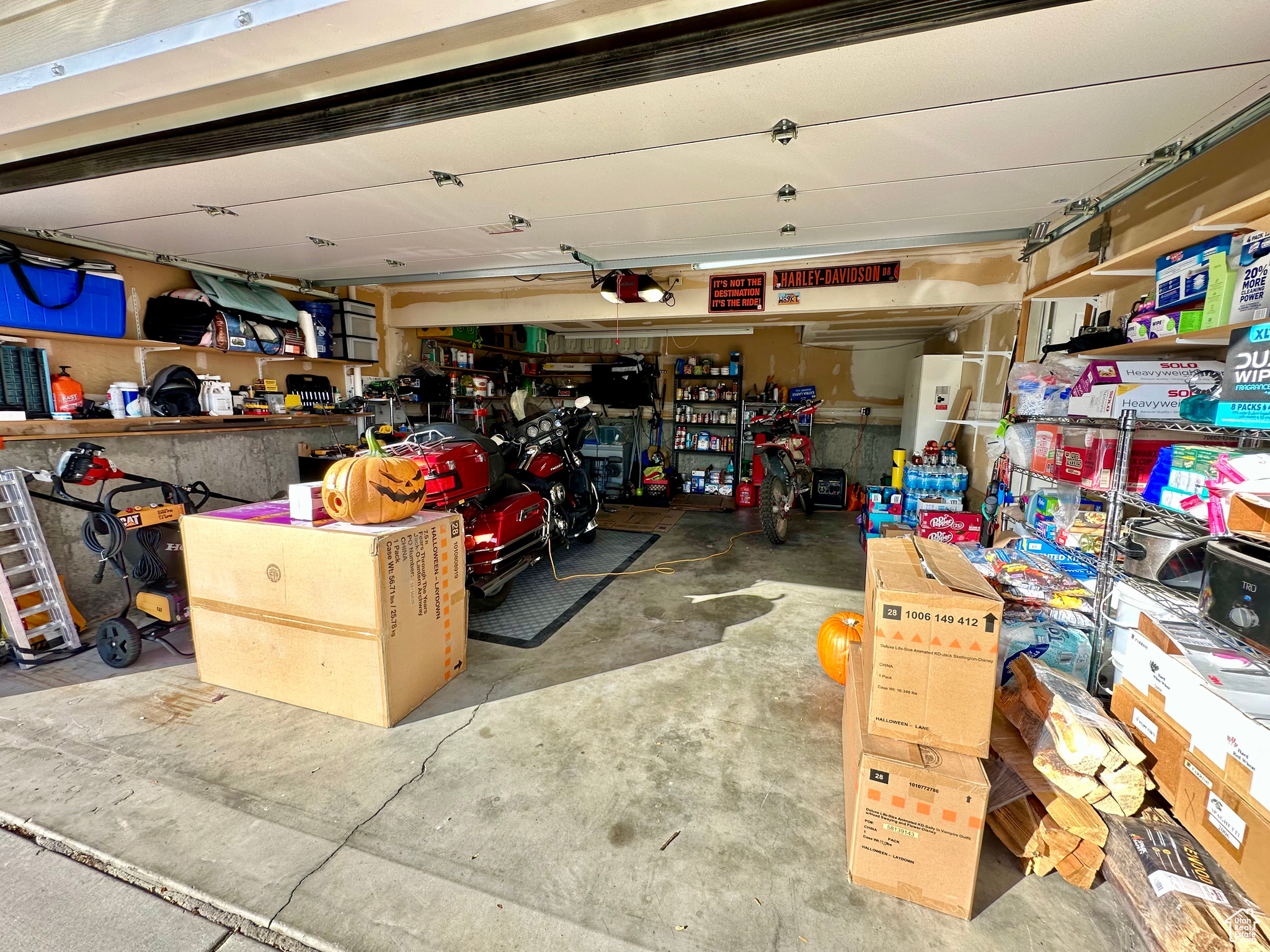 REVELLA PARK - Residential