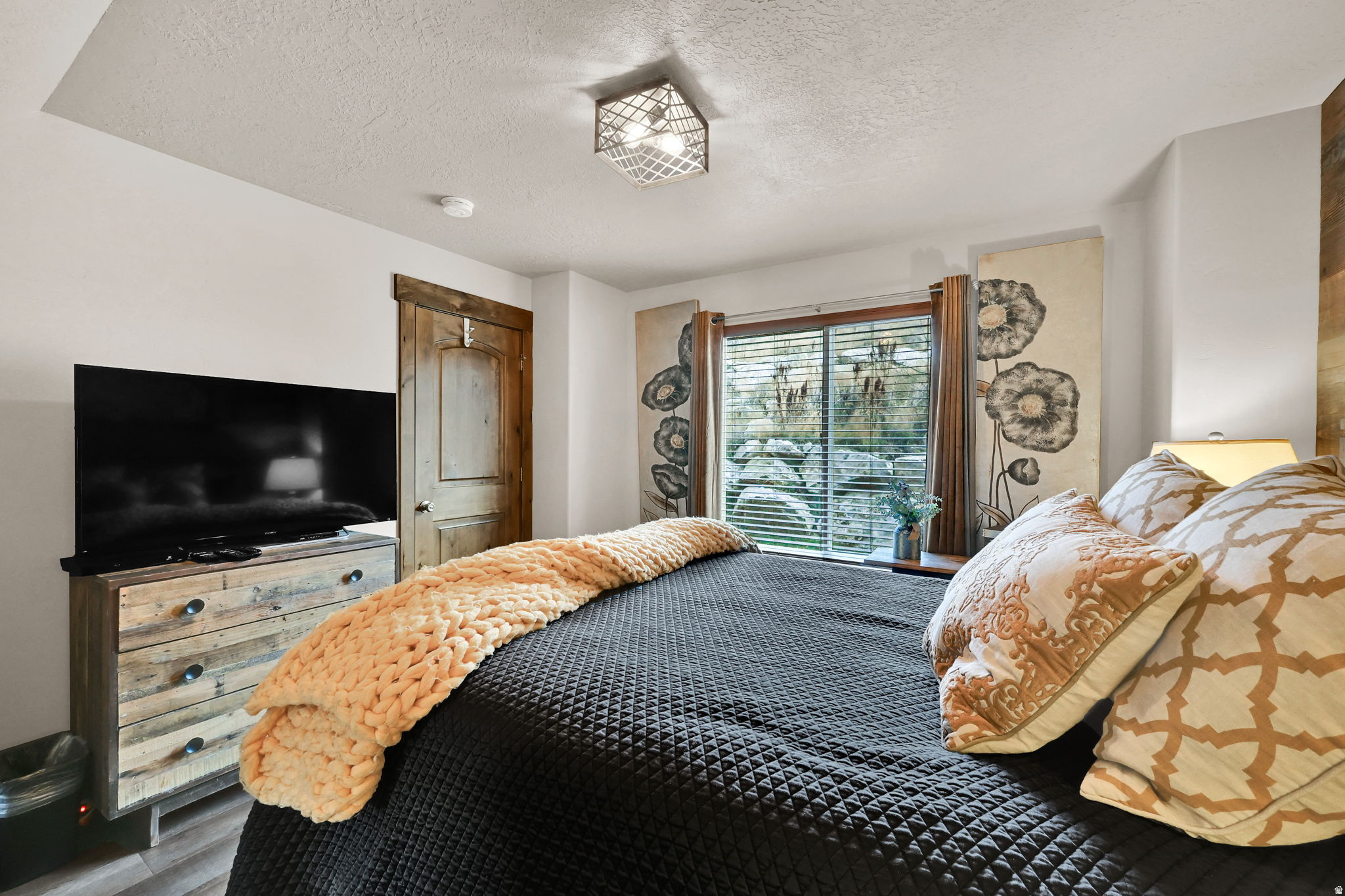 MOOSE HOLLOW CONDOMI - Residential