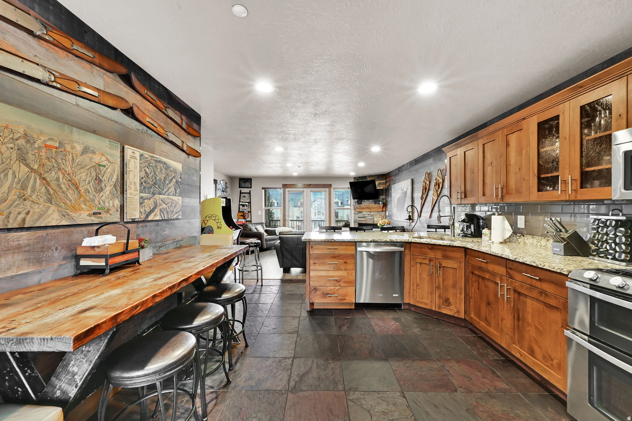 MOOSE HOLLOW CONDOMI - Residential