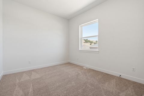 Tiny photo for 895 CREST DALE LN S, Santaquin, UT 84655 (MLS # 2144830)