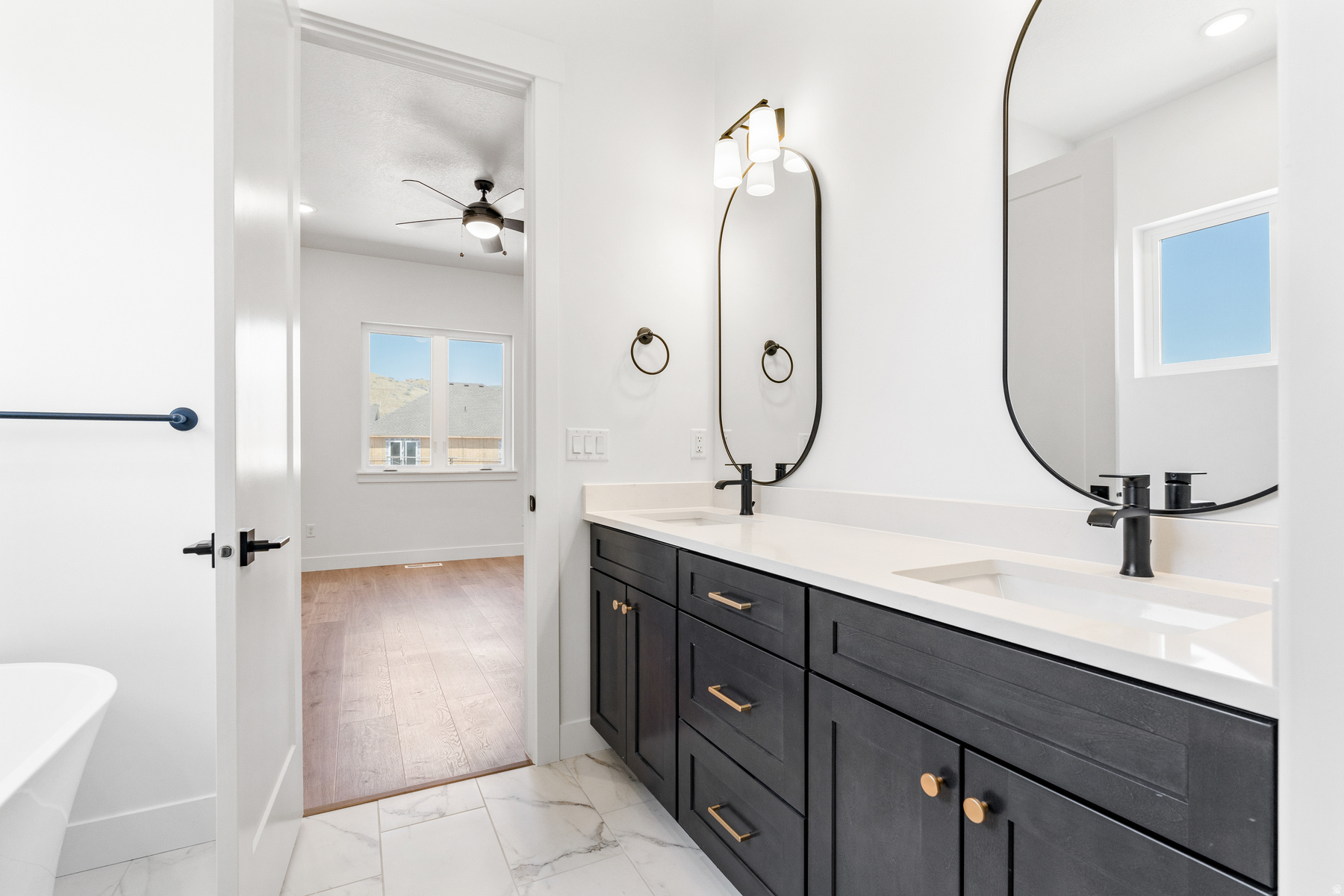 VISTAS AT SUMMIT RDG - Residential