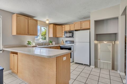 Tiny photo for 7274 S 1600 E, South Weber, UT 84405 (MLS # 2115458)