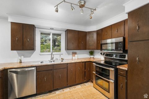 Tiny photo for 630 E 3225 N, North Ogden, UT 84414 (MLS # 2112940)