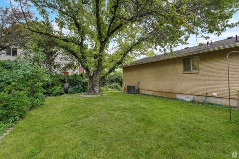 Tiny photo for 630 E 3225 N, North Ogden, UT 84414 (MLS # 2112940)