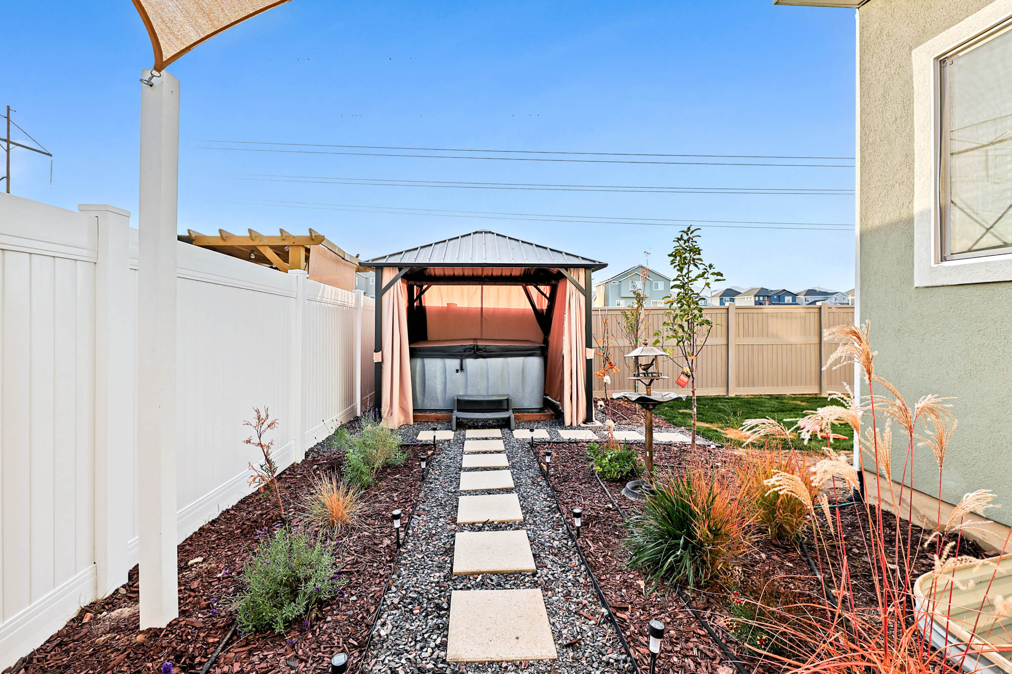 SILVERLAKE - Residential