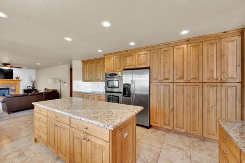 Tiny photo for 686 WELLINGTON DR, Kaysville, UT 84037 (MLS # 2178469)