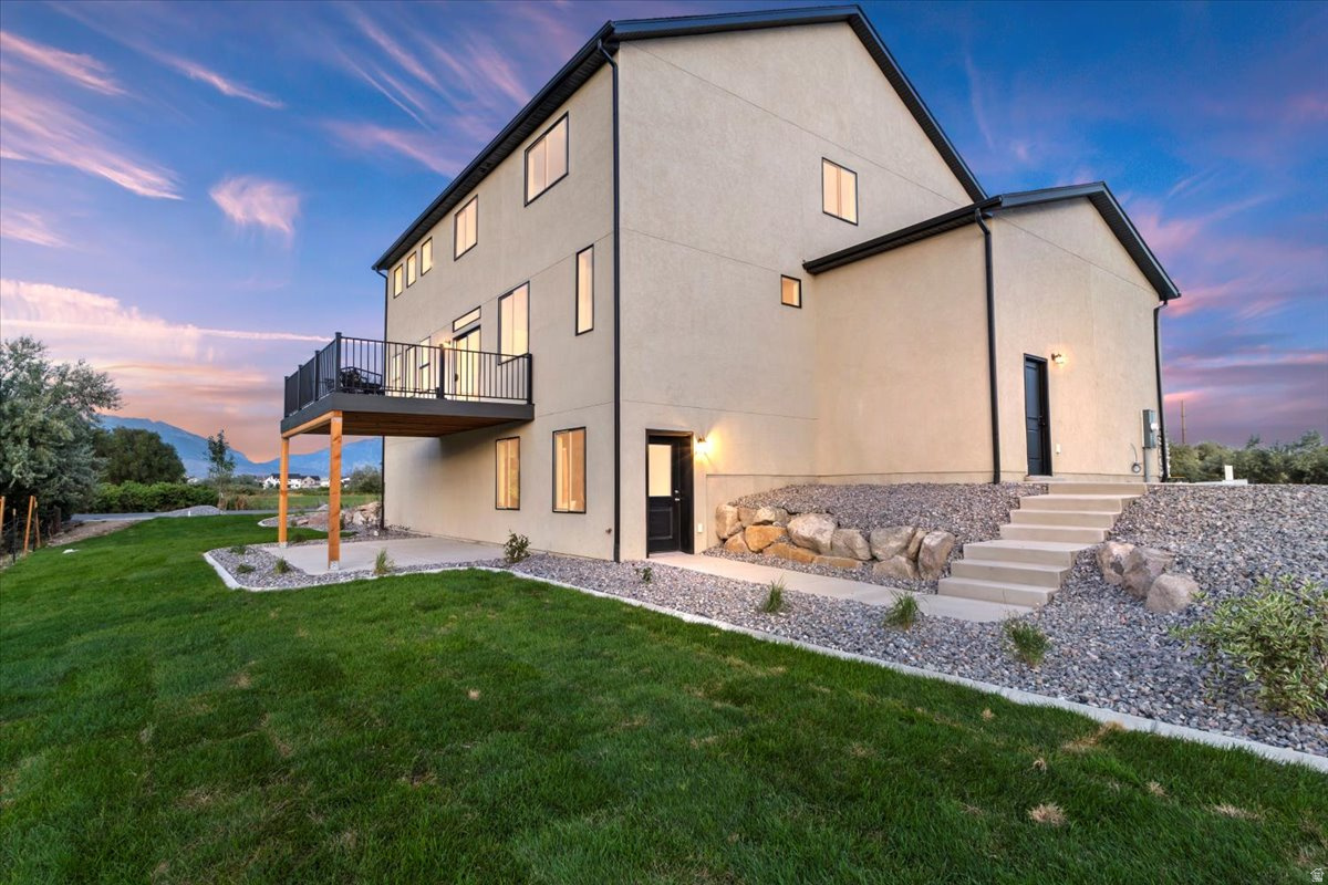 NORTHLAKE MEADOWS - Residential