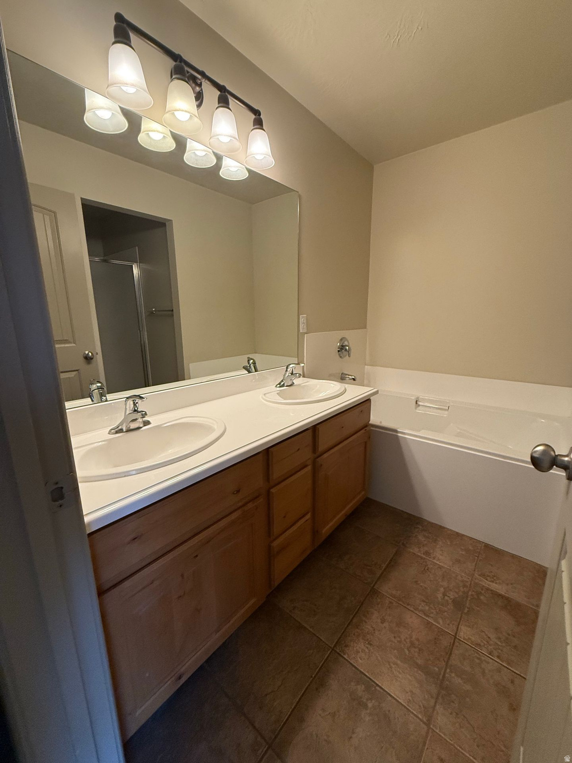 COTTAGES - Residential Lease