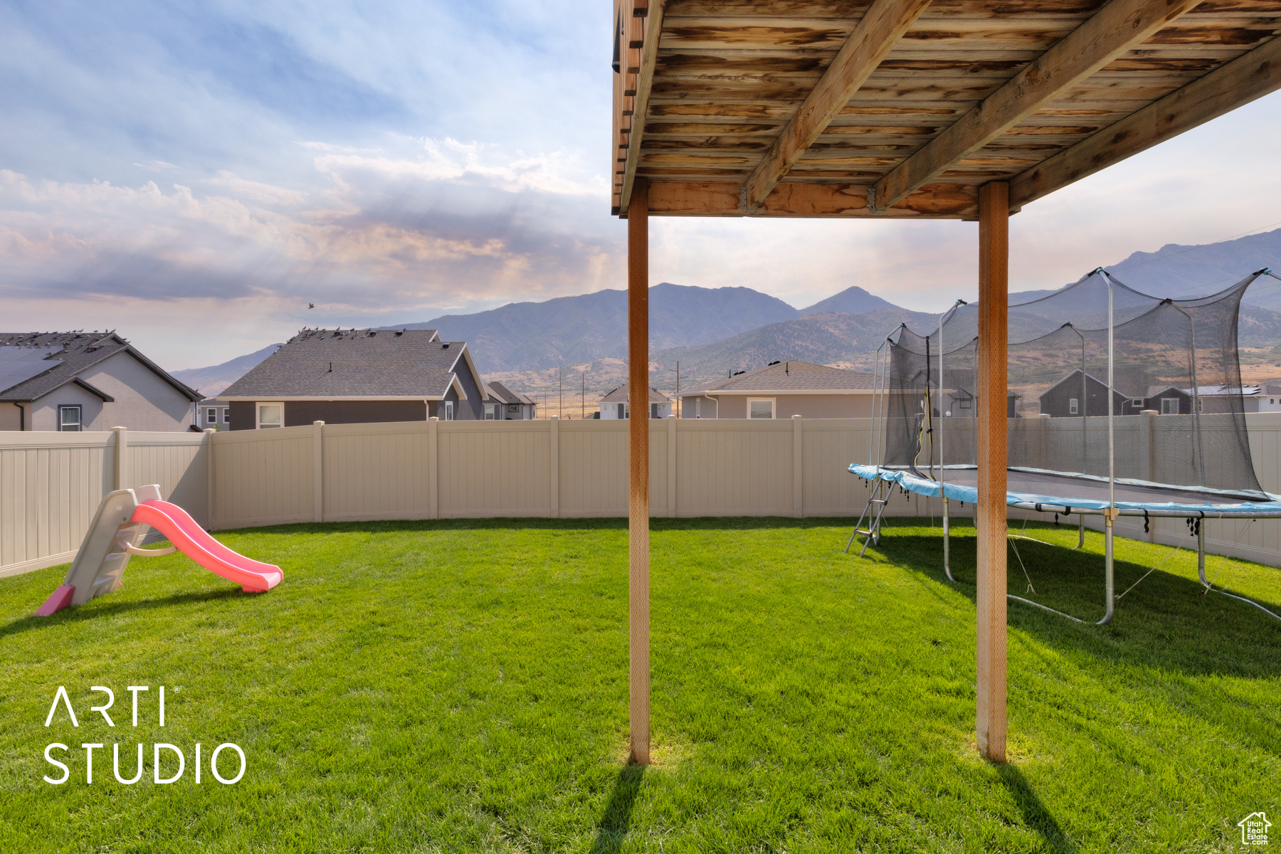 SUMMIT RIDGE - Residential