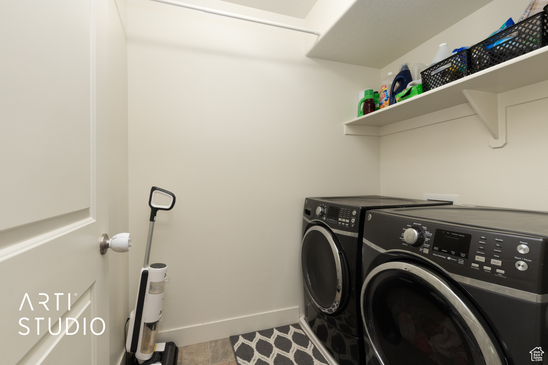 SUMMIT RIDGE - Residential