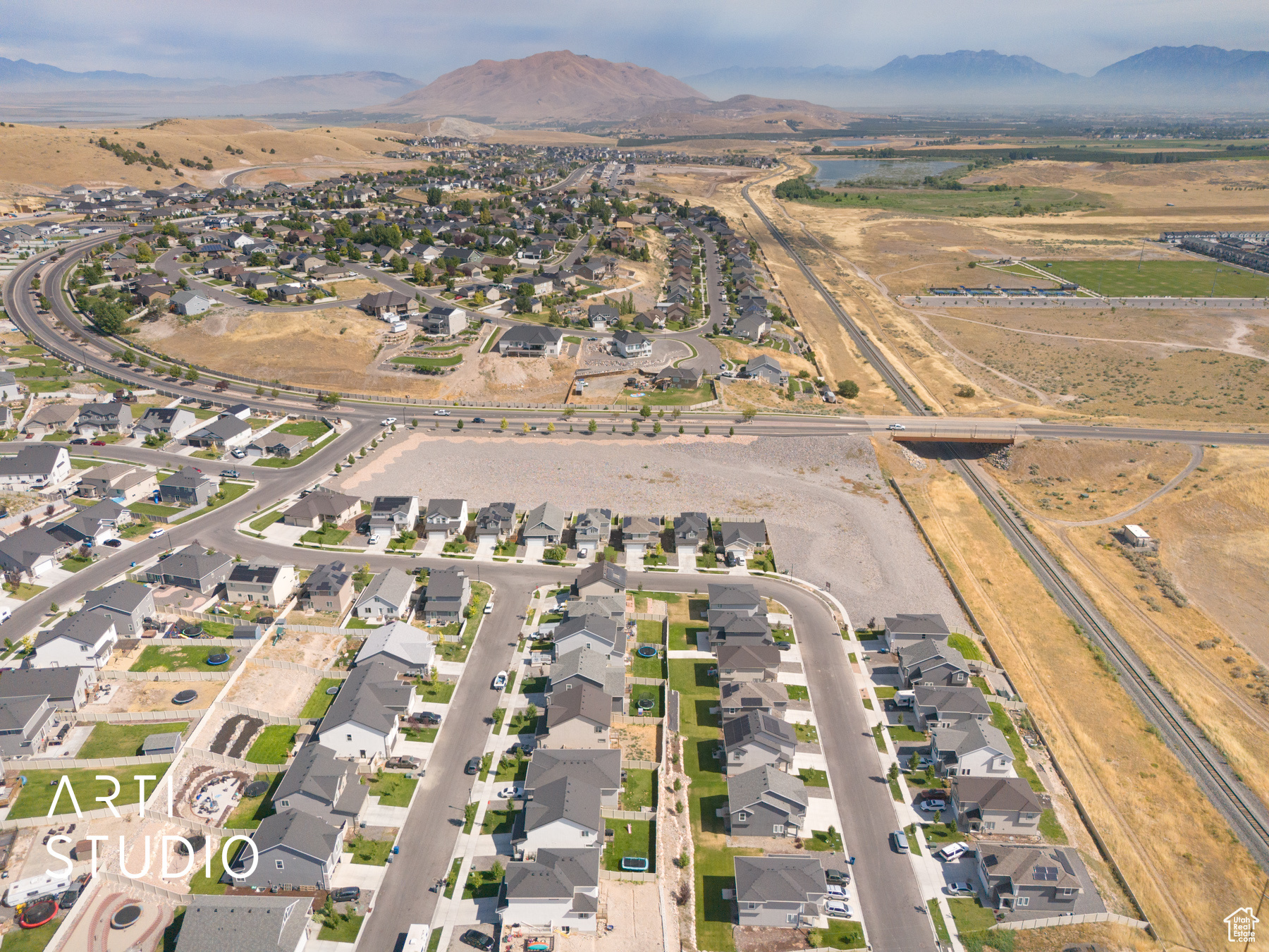 SUMMIT RIDGE - Residential