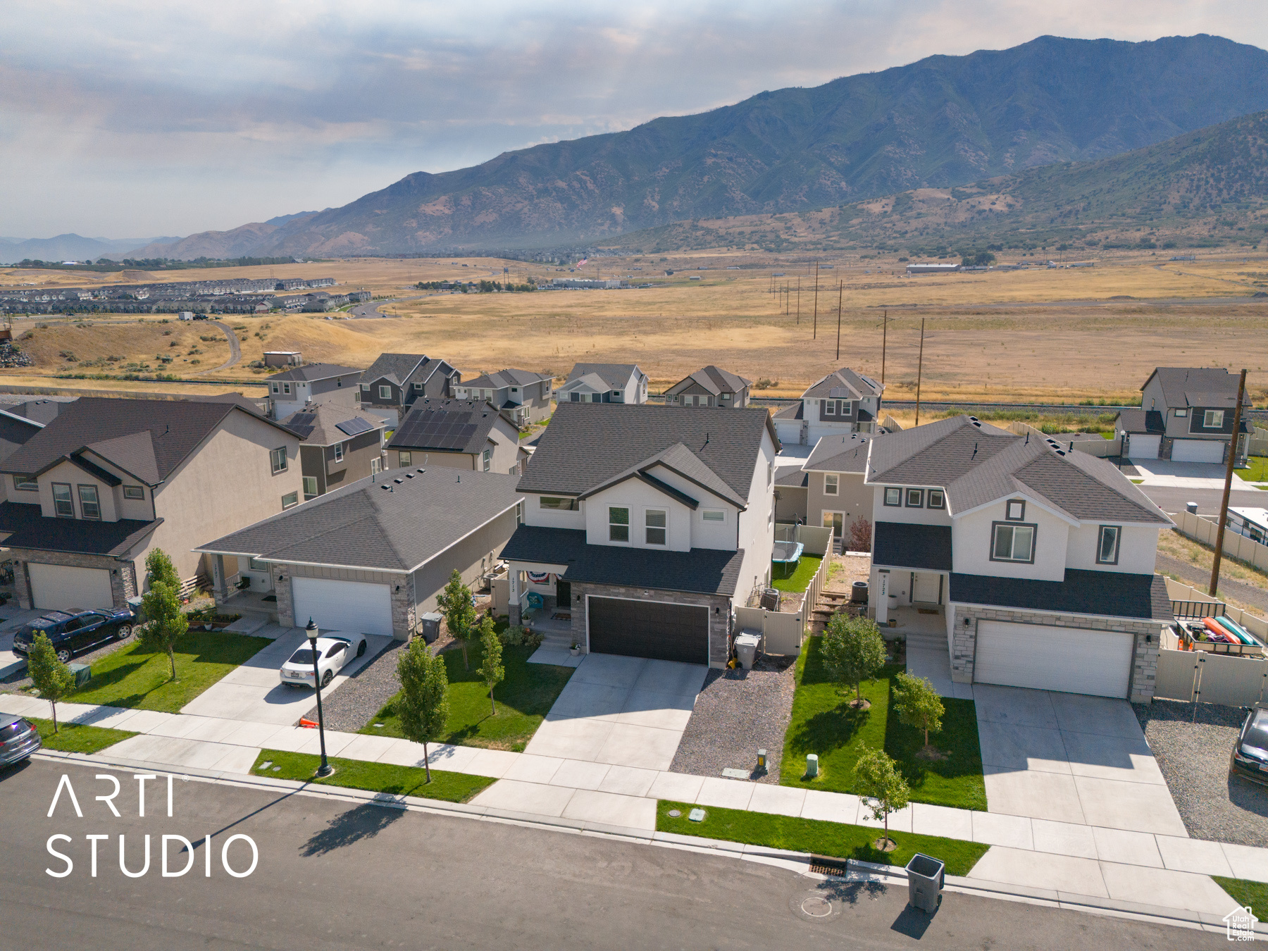 SUMMIT RIDGE - Residential