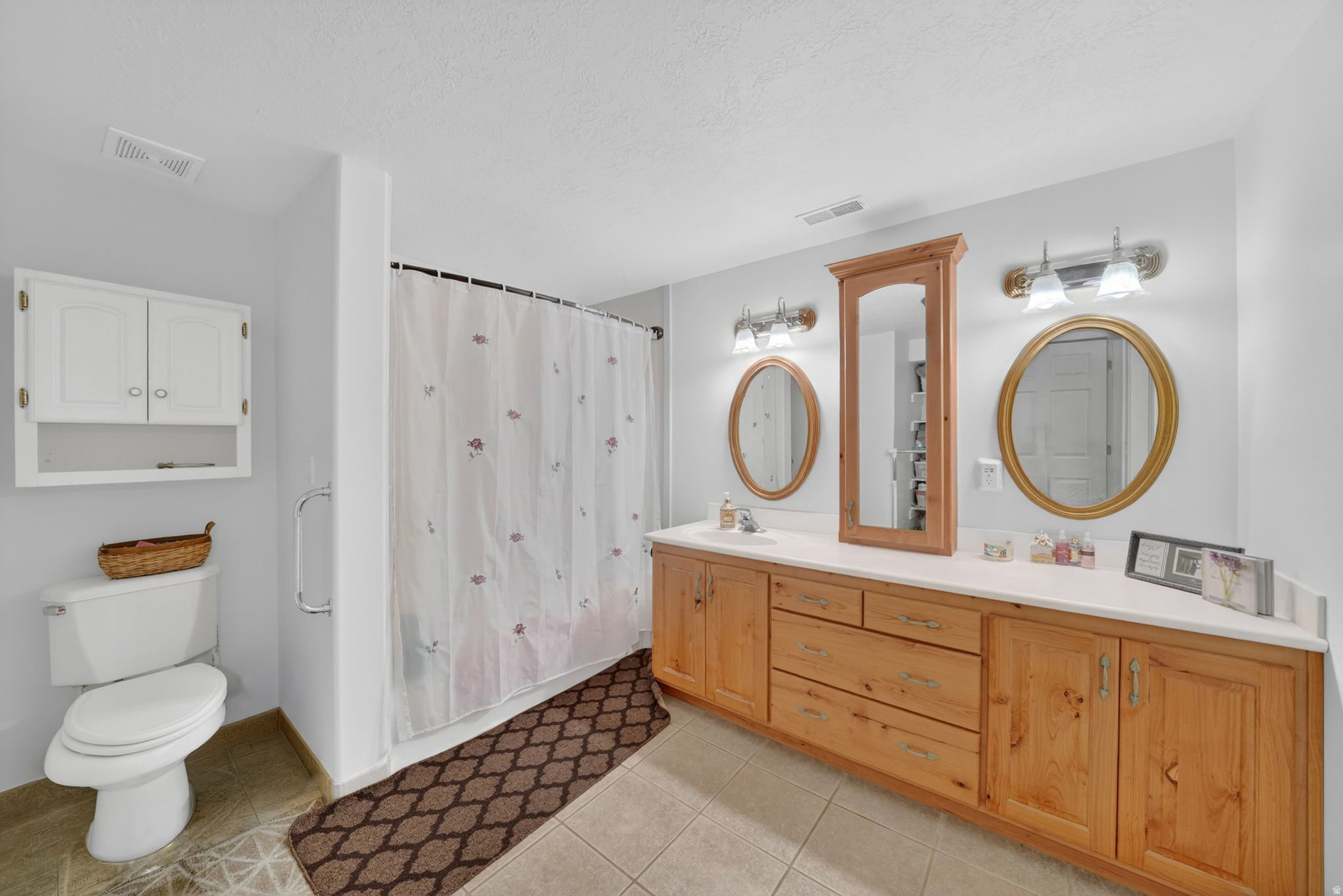 COUNTRY SPRINGS - Residential