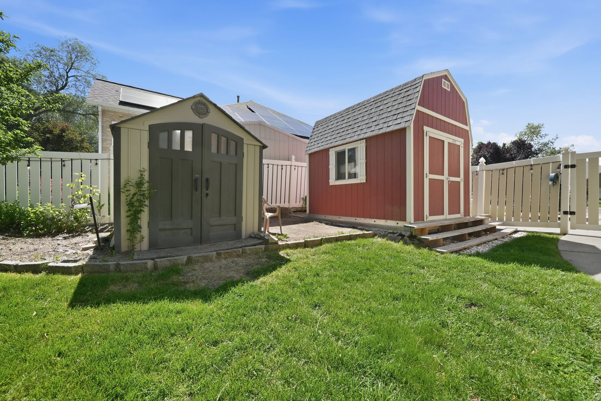 COUNTRY SPRINGS - Residential