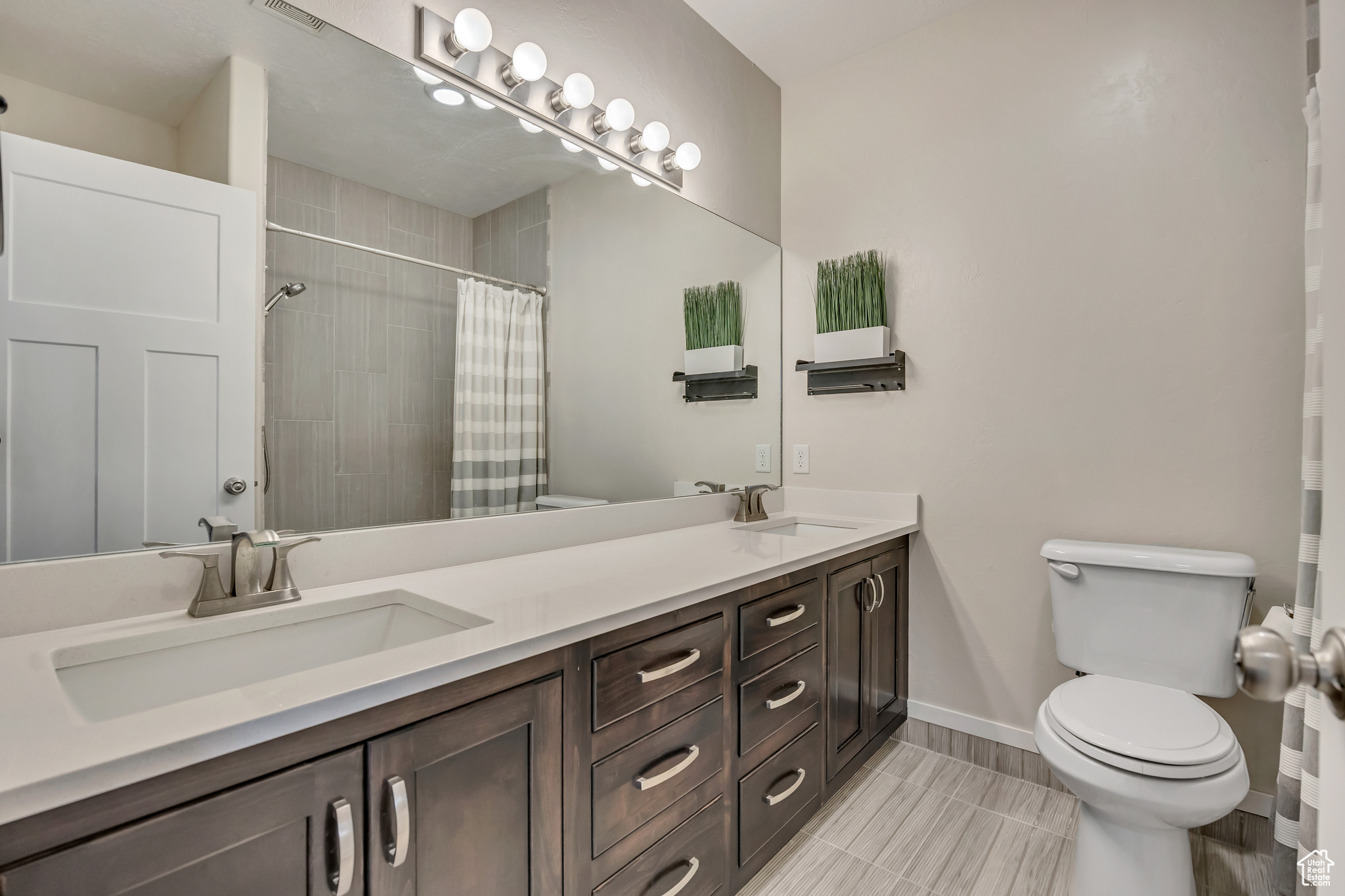 SEARLE MEADOWS - Residential