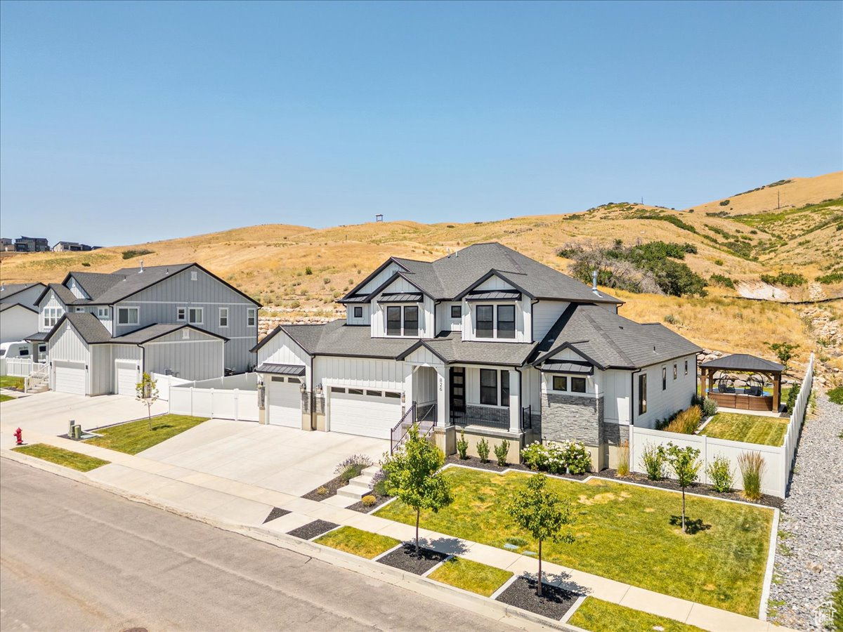CANYON HILLS - Residential
