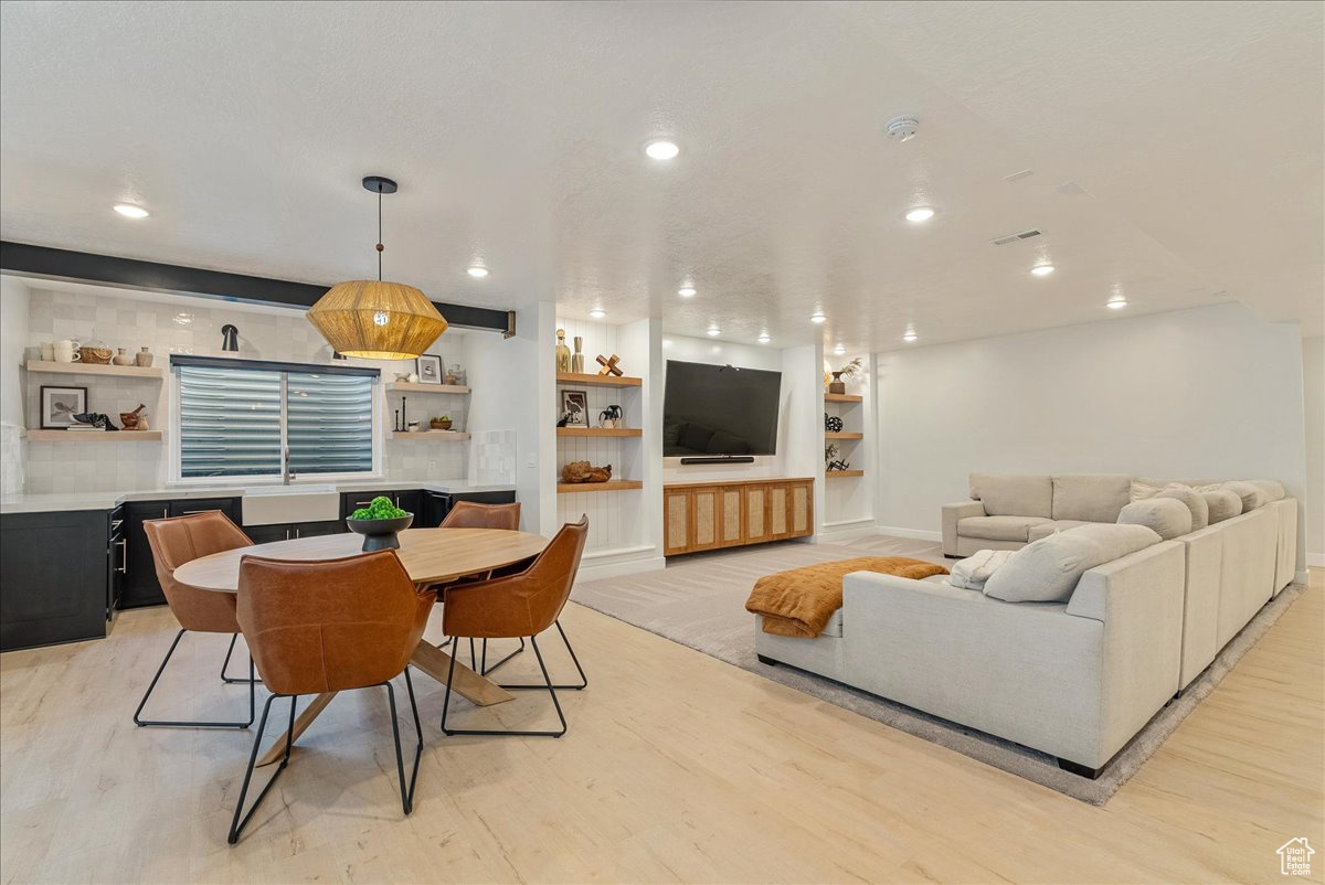 CANYON HILLS - Residential