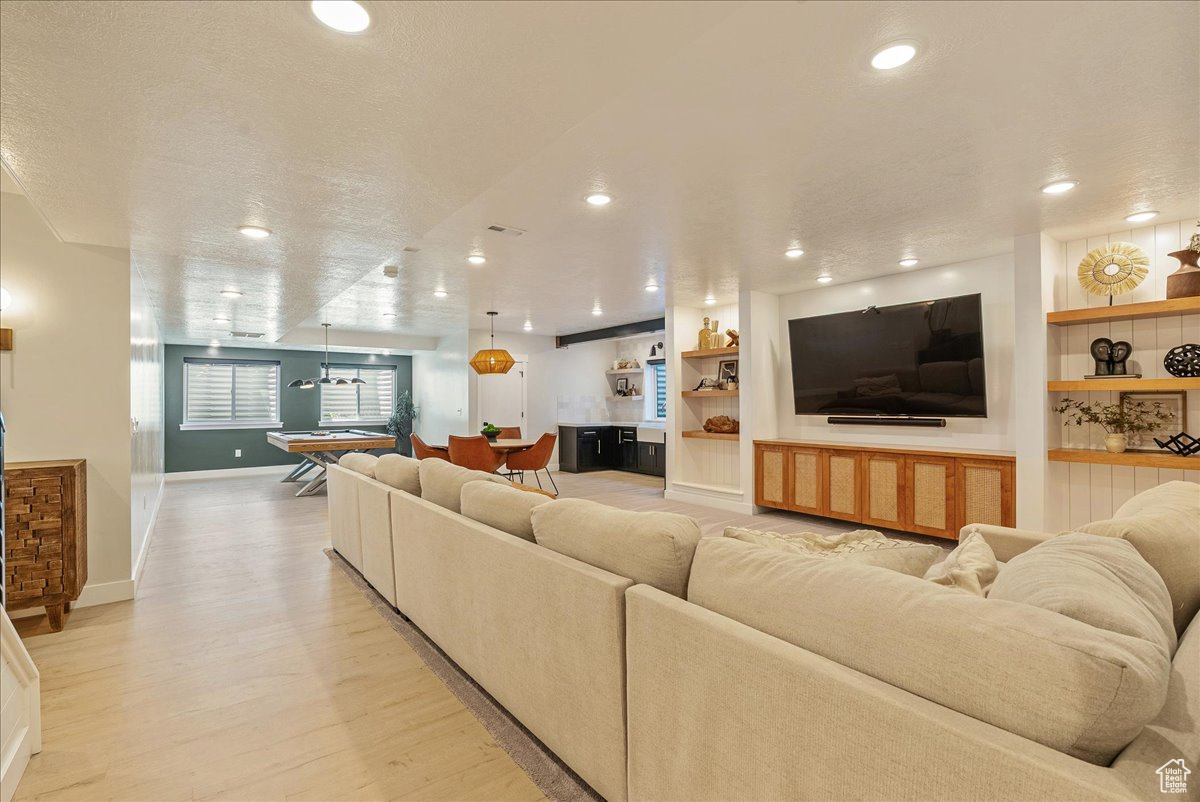 CANYON HILLS - Residential