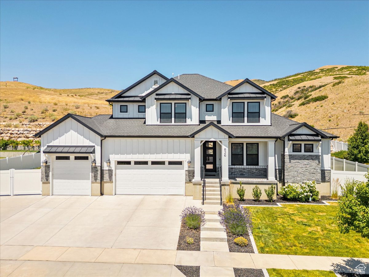 CANYON HILLS - Residential