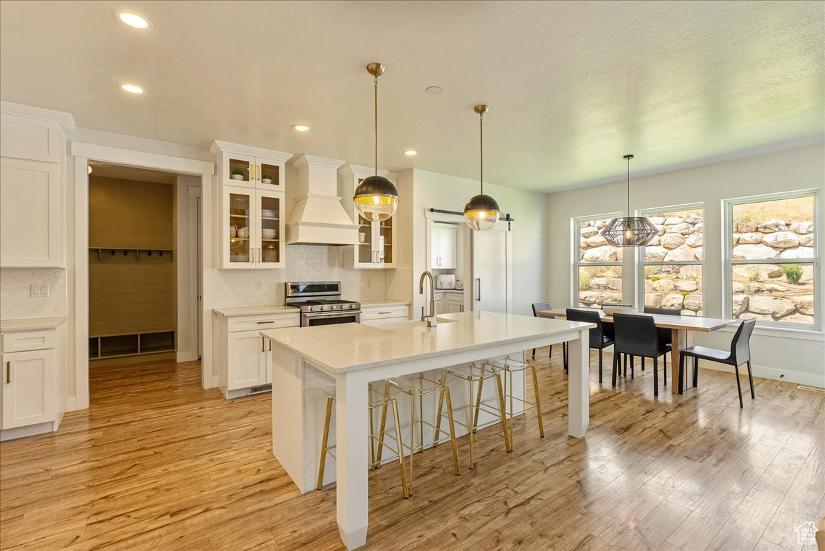 CANYON HILLS - Residential