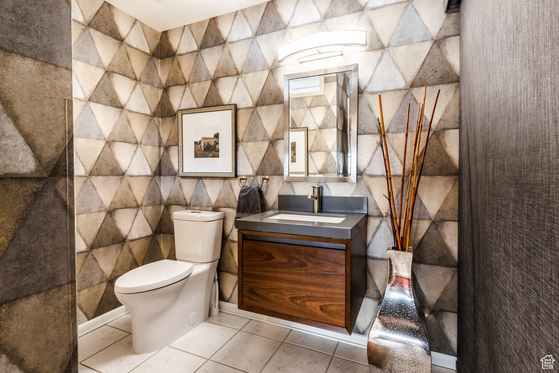 ENSIGN DOWNS - Residential