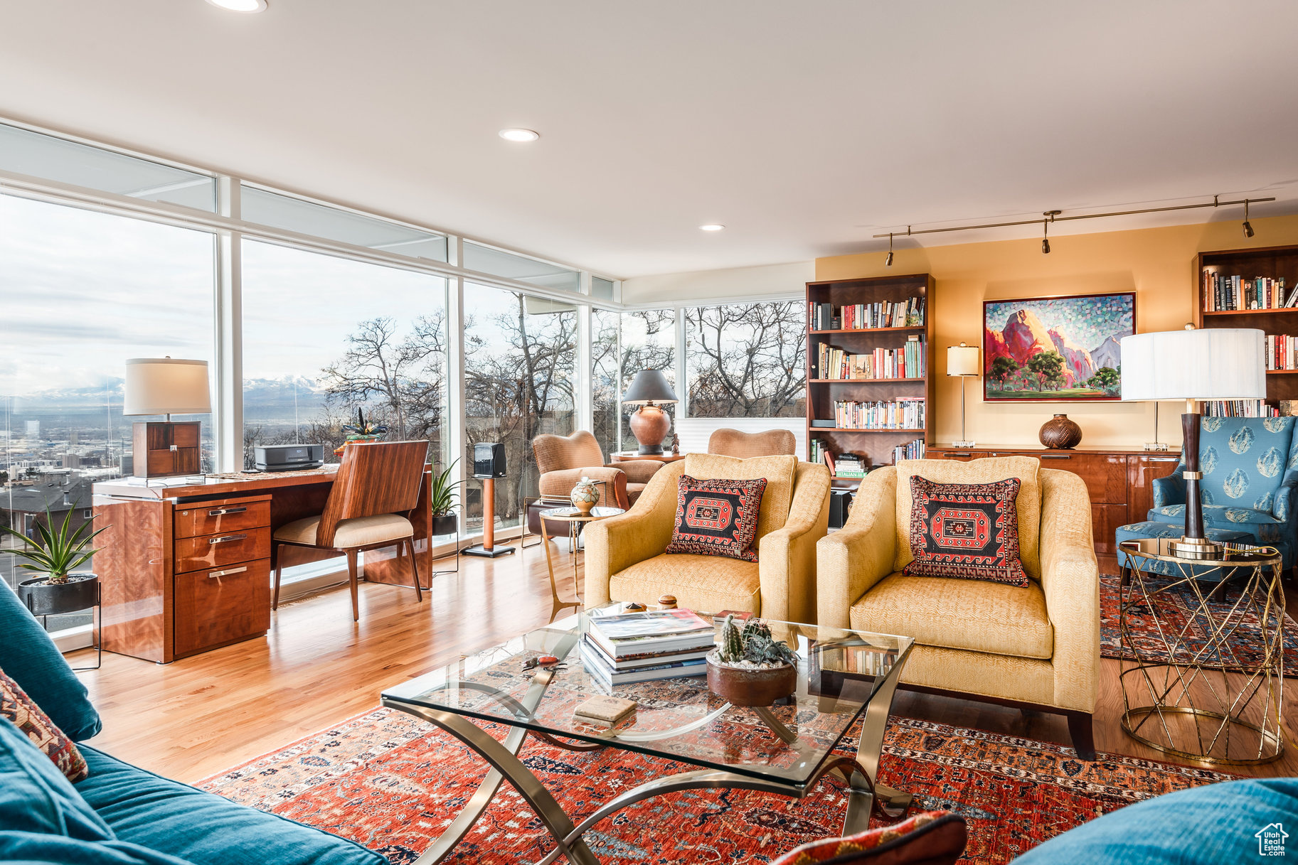 ENSIGN DOWNS - Residential