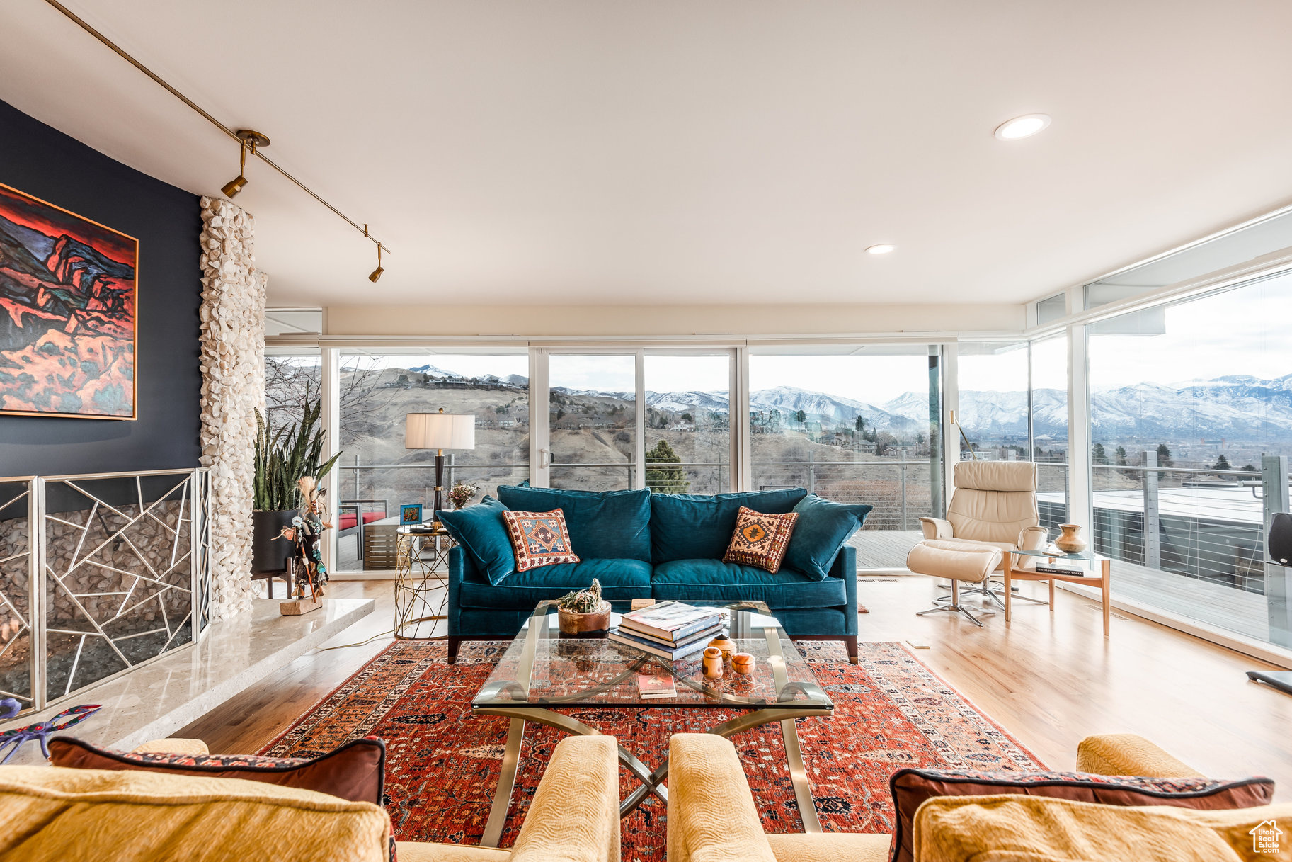 ENSIGN DOWNS - Residential