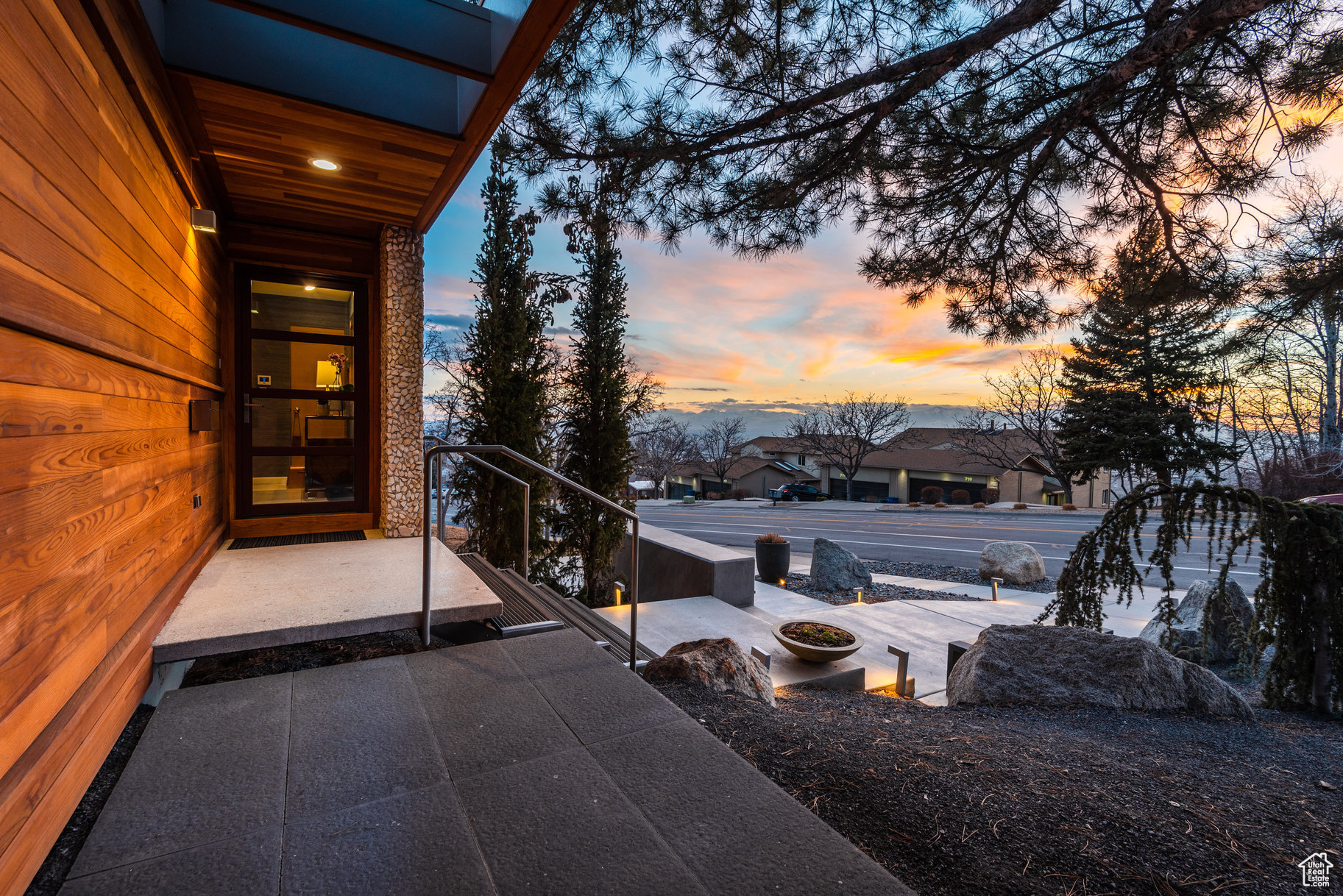 ENSIGN DOWNS - Residential