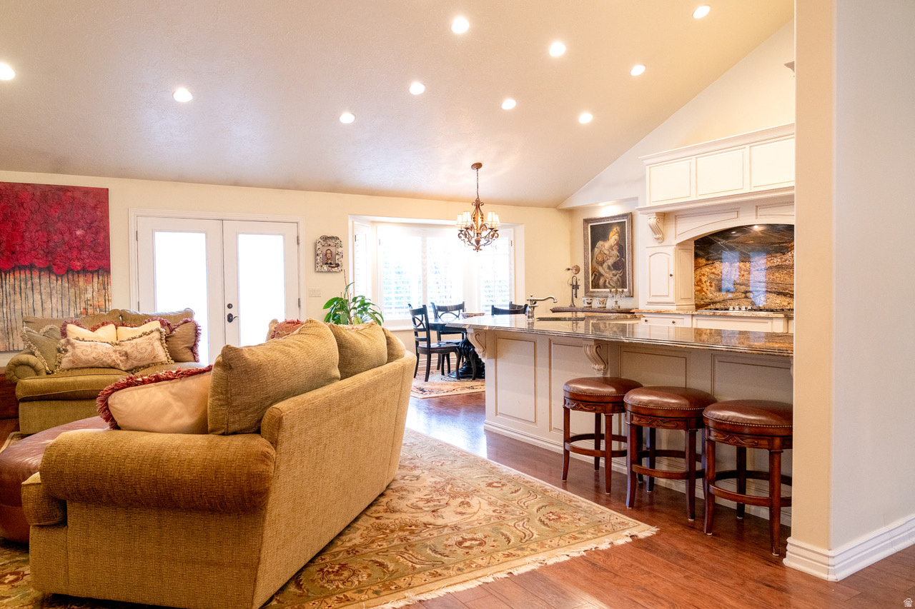 COUNTRY SPRINGS - Residential