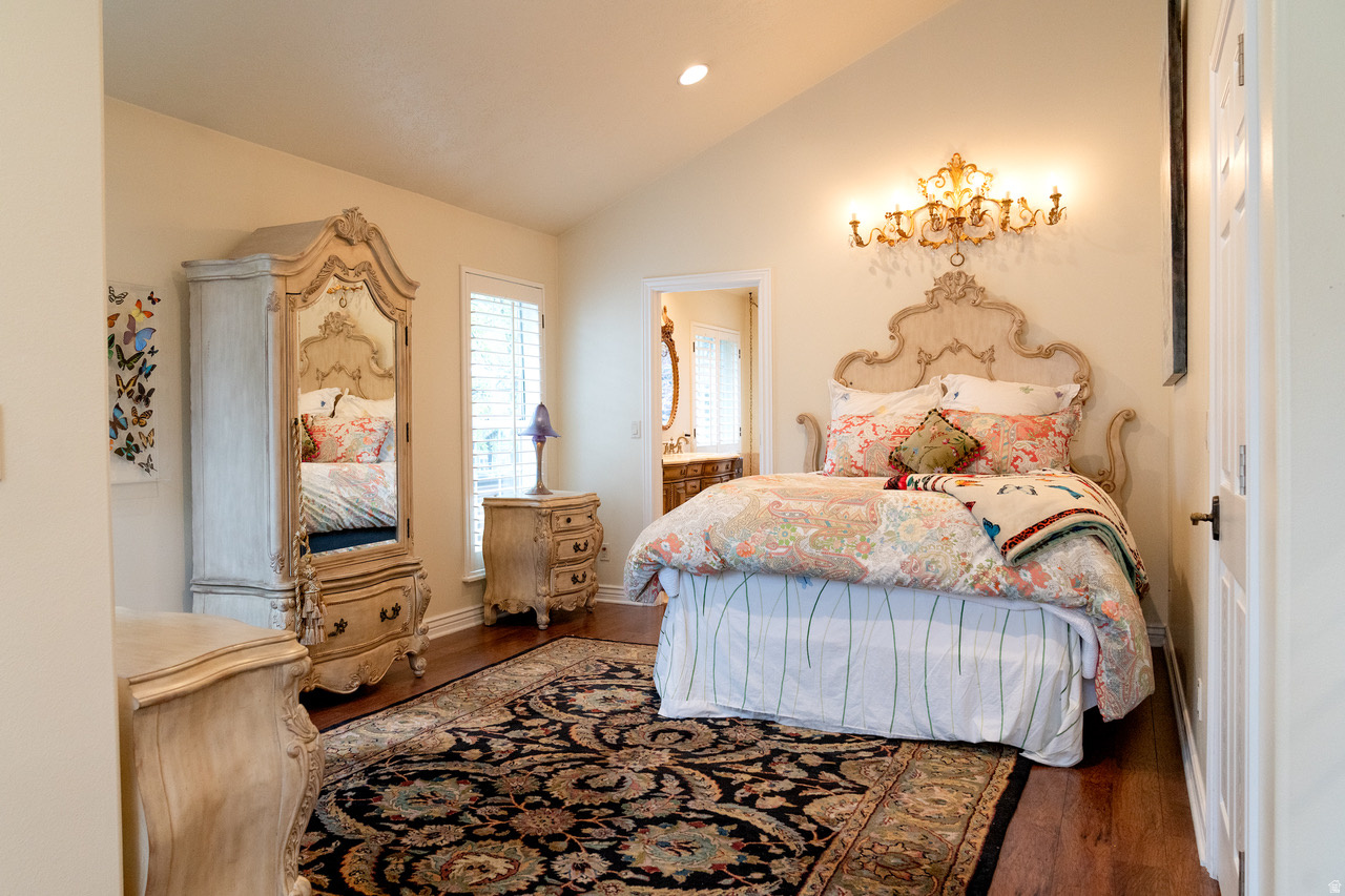 COUNTRY SPRINGS - Residential