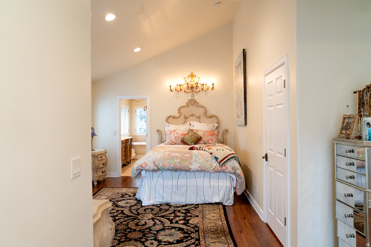 COUNTRY SPRINGS - Residential