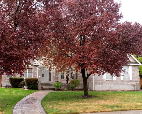 Tiny photo for 899 E 800 S, Springville, UT 84663 (MLS # 2147820)