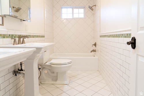 COUNTRY SPRINGS - Residential