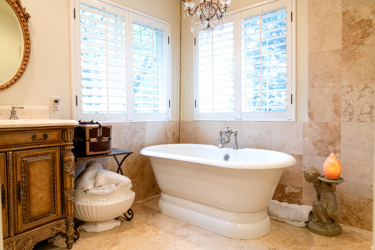 COUNTRY SPRINGS - Residential