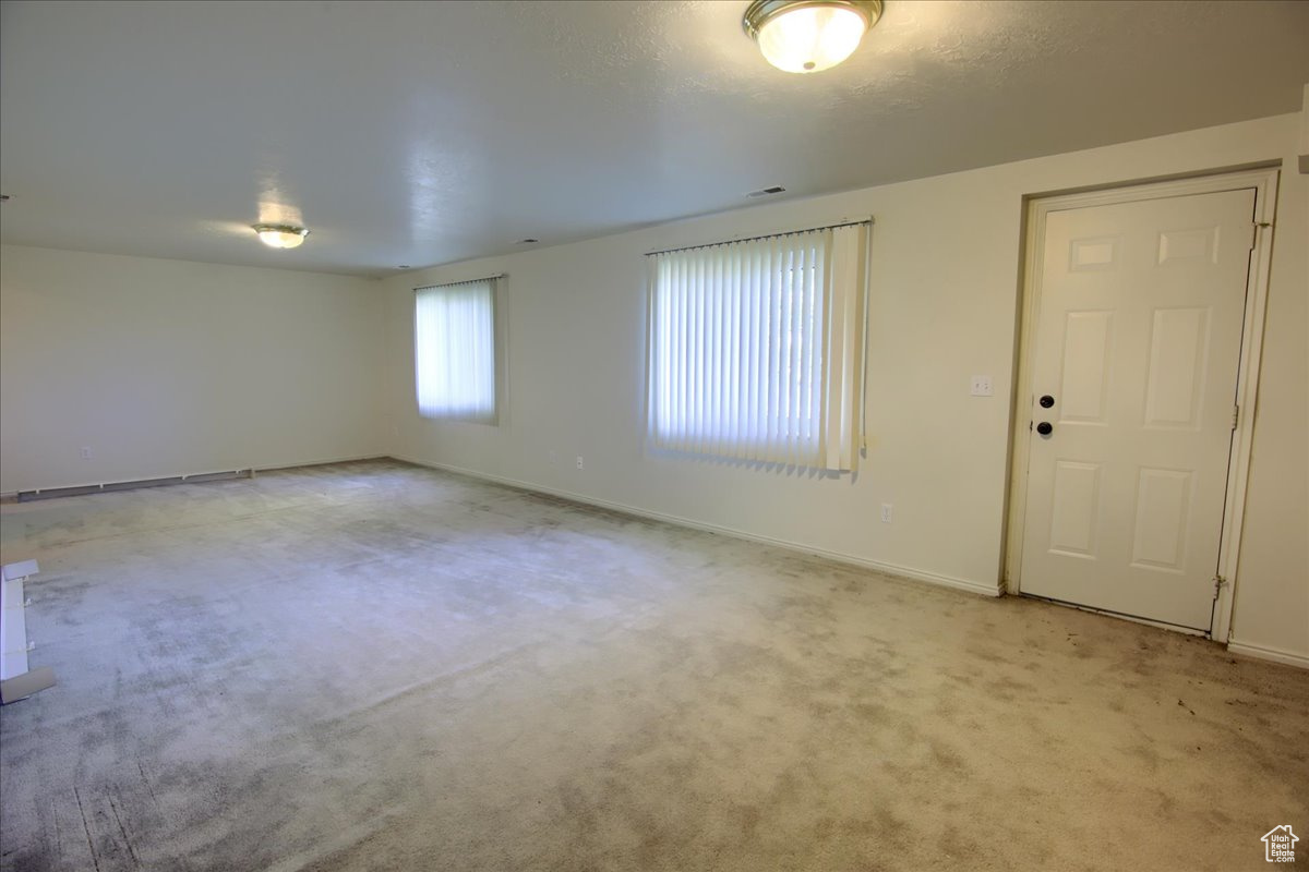 South Ogden, Utah 84405, United States, 3 Bedrooms Bedrooms, ,3 BathroomsBathrooms,Residential,Active,233343