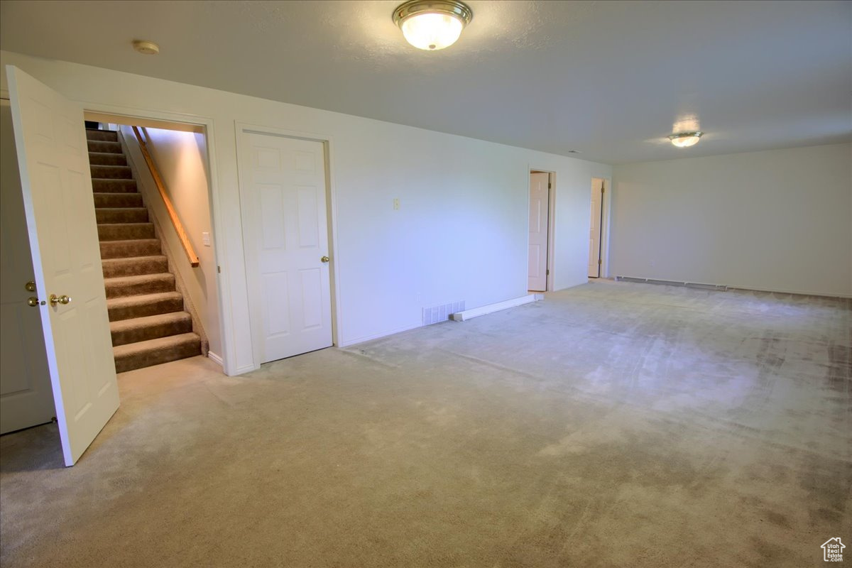 South Ogden, Utah 84405, United States, 3 Bedrooms Bedrooms, ,3 BathroomsBathrooms,Residential,Active,233343