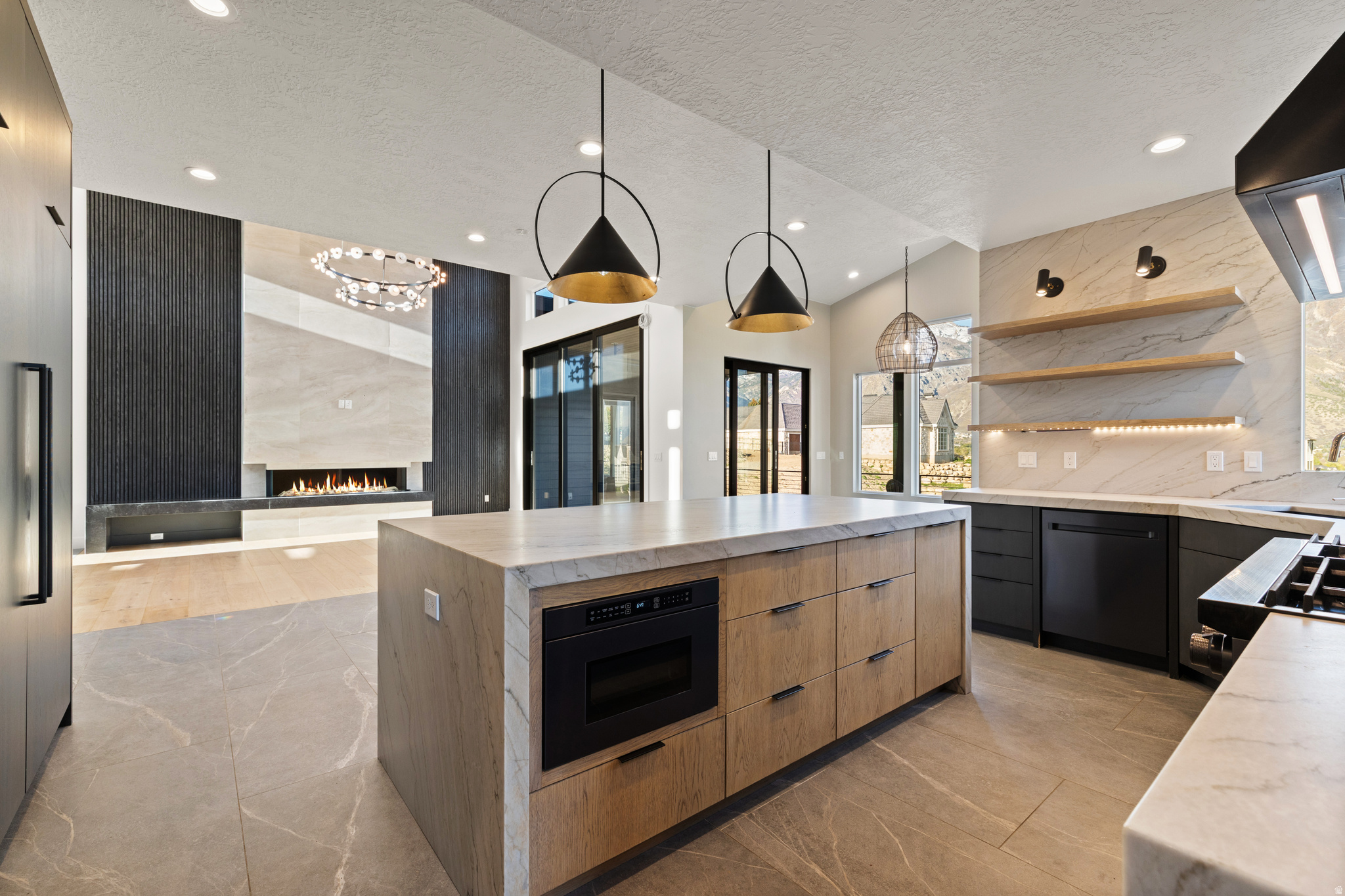 ALPINE VIEW - Residential