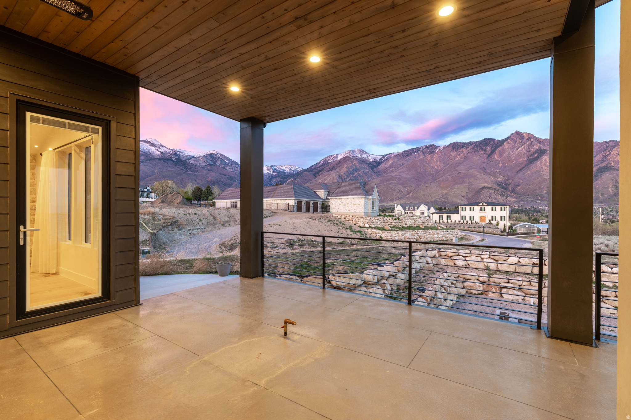 ALPINE VIEW - Residential