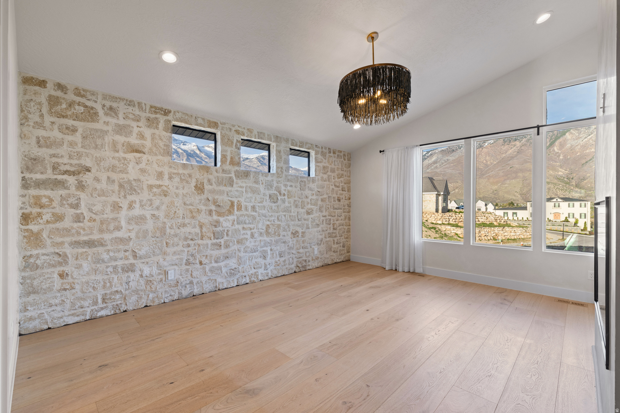 ALPINE VIEW - Residential