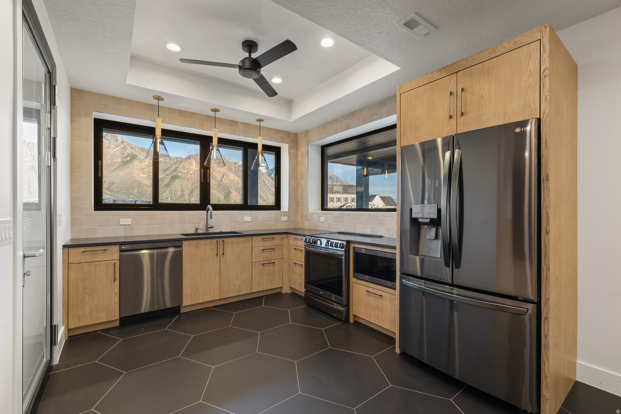 ALPINE VIEW - Residential