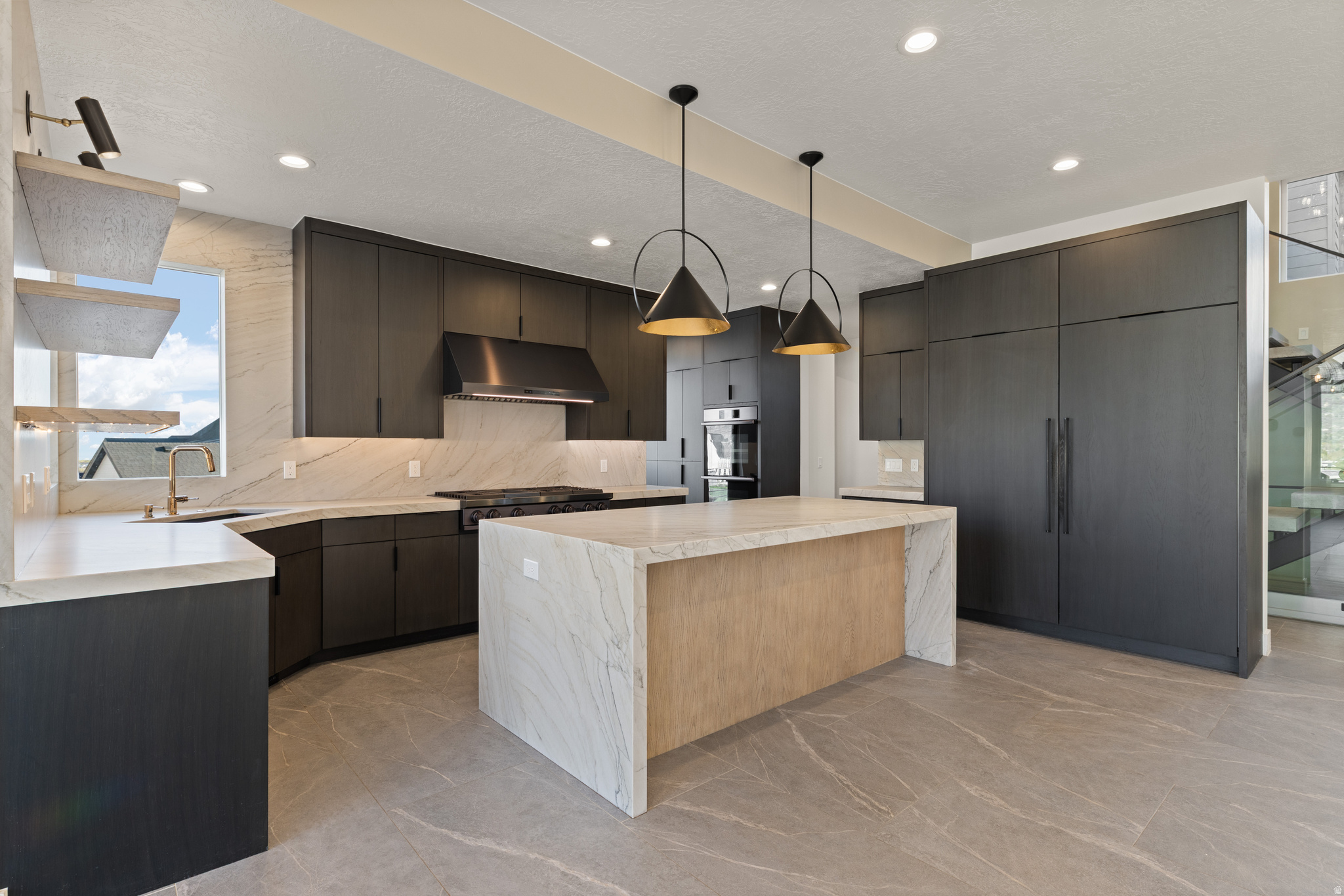 ALPINE VIEW - Residential