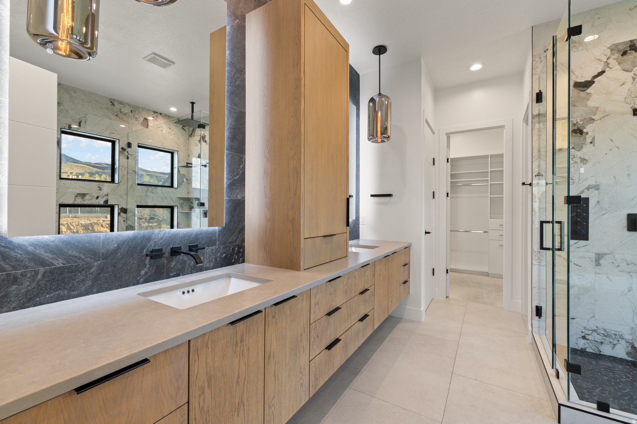 ALPINE VIEW - Residential